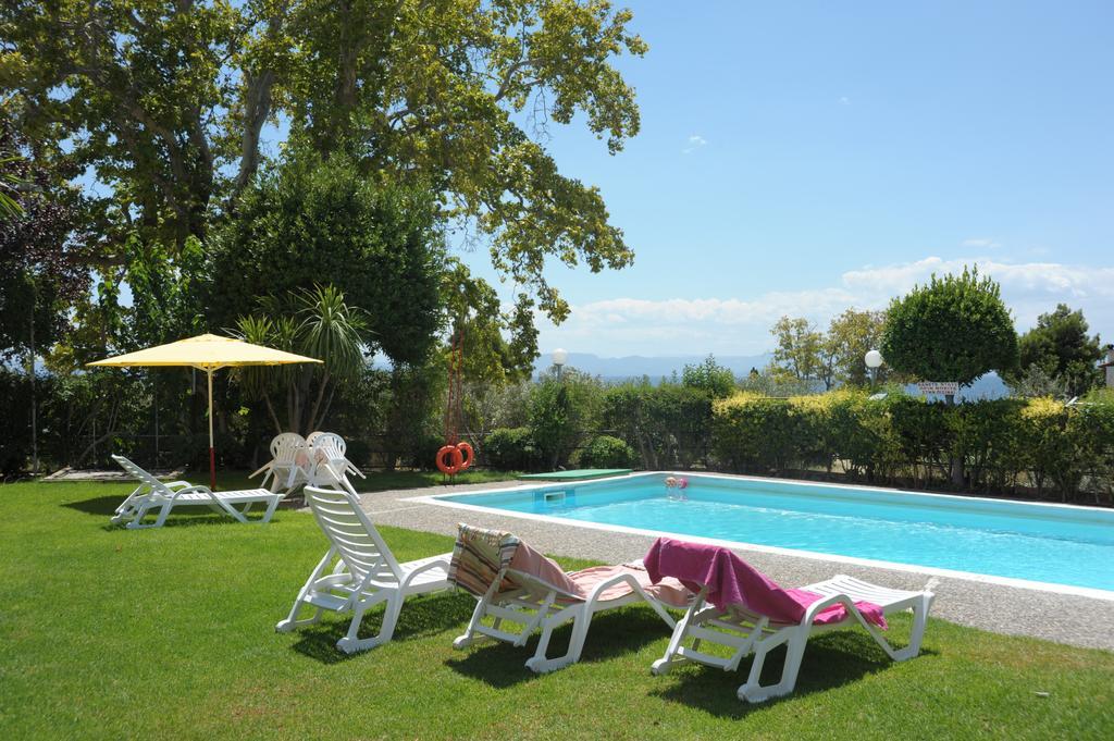 Iliahtida Apartments Rovies Dış mekan fotoğraf