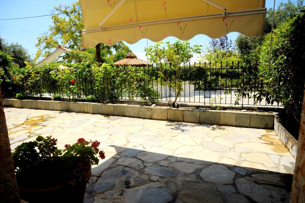 Iliahtida Apartments Rovies Oda fotoğraf
