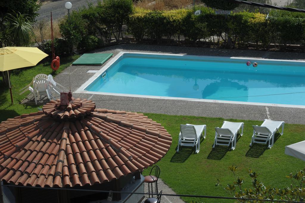 Iliahtida Apartments Rovies Dış mekan fotoğraf